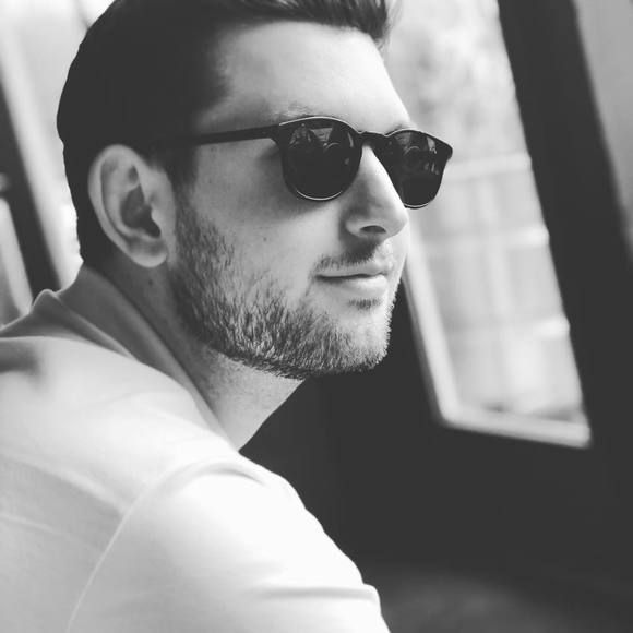 Meet your Posher, Alex - Picture 1 of 1